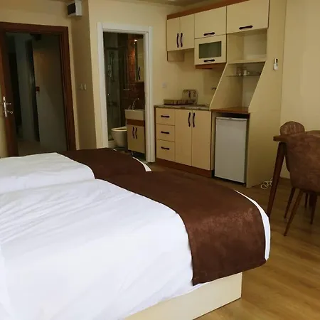 Newaz Hotel