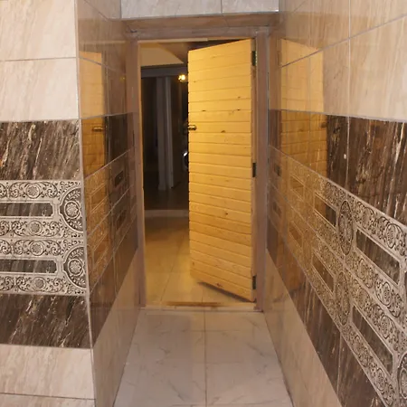 Hotel Newaz *